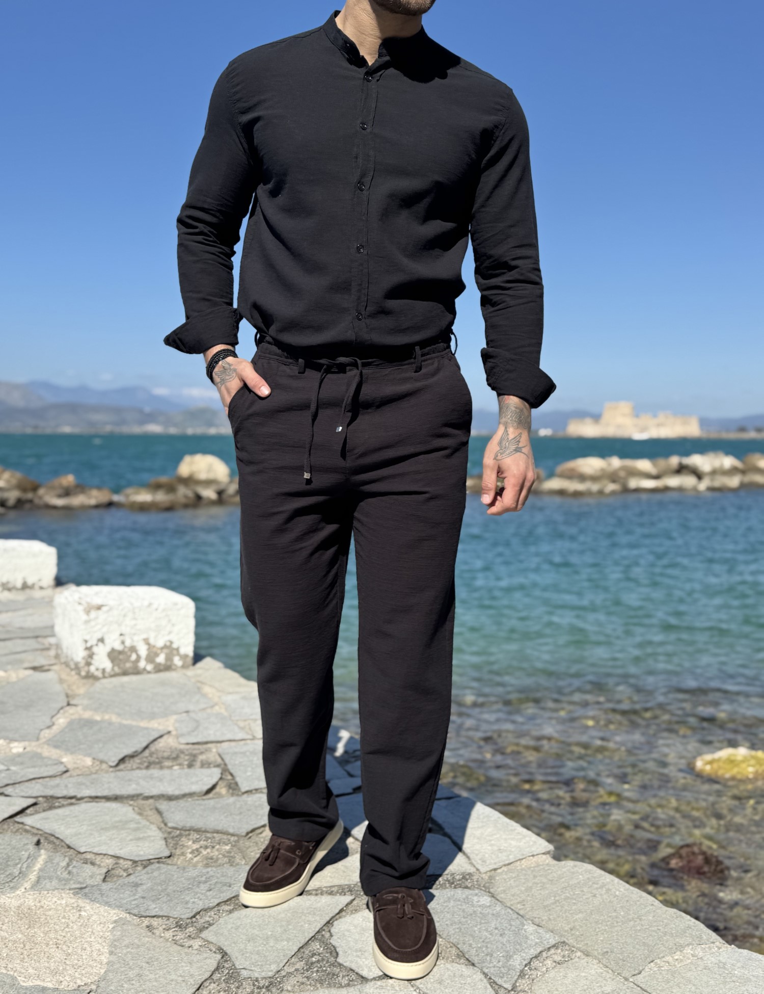 Ανδρικό υφασμάτινο μαύρο παντελόνι με κορδόνι και κουμπί FCL6700M φωτογραφία